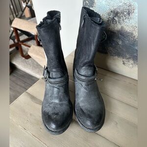 Steve Madden grey boots only worn a couple times in great condition!!